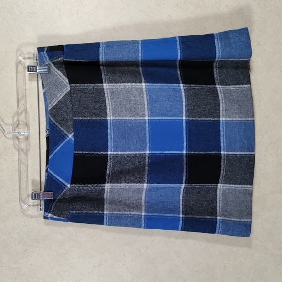 Talbots Dresses & Skirts - 2/$10 04W01 Talbots blue, black & gray plaid mostly wool skirt 6P